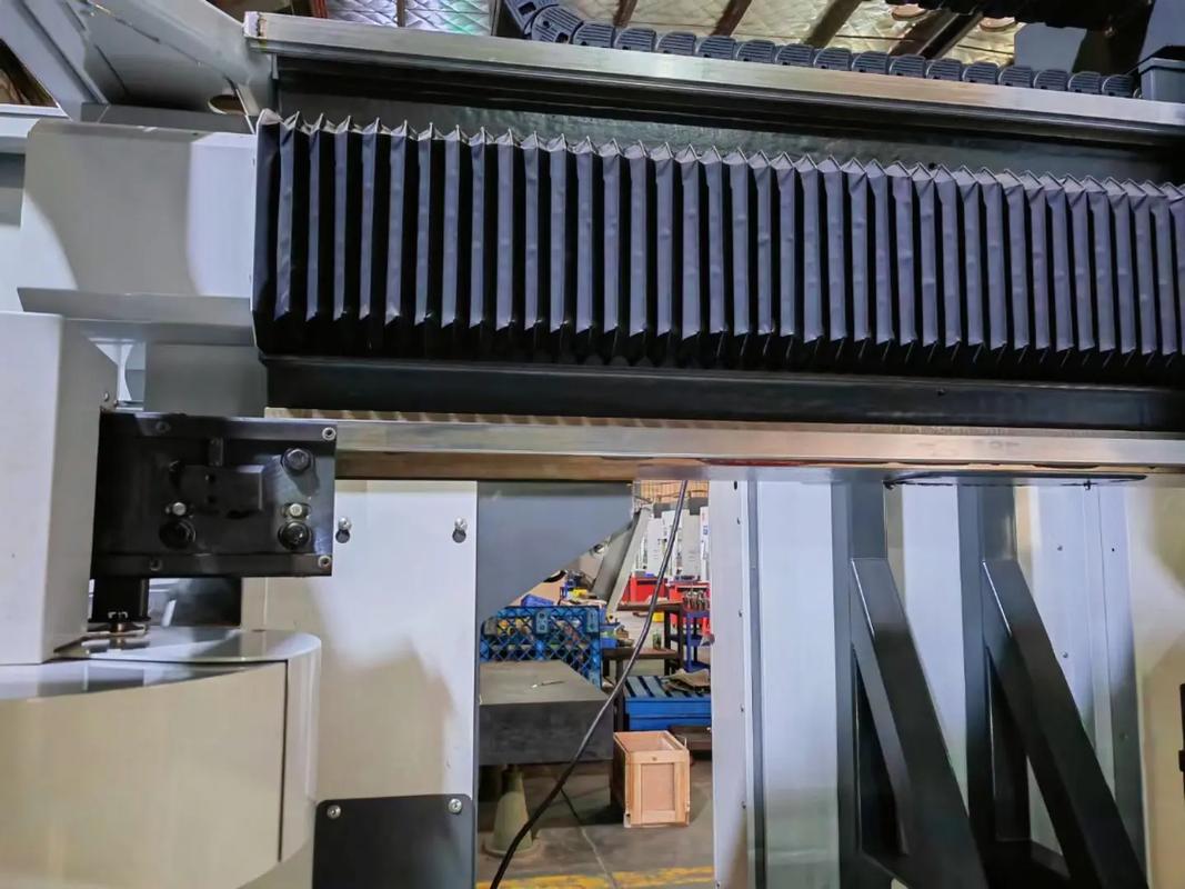 探秘精密制造利器 99%新美国哈斯GR-51龙门加工中心